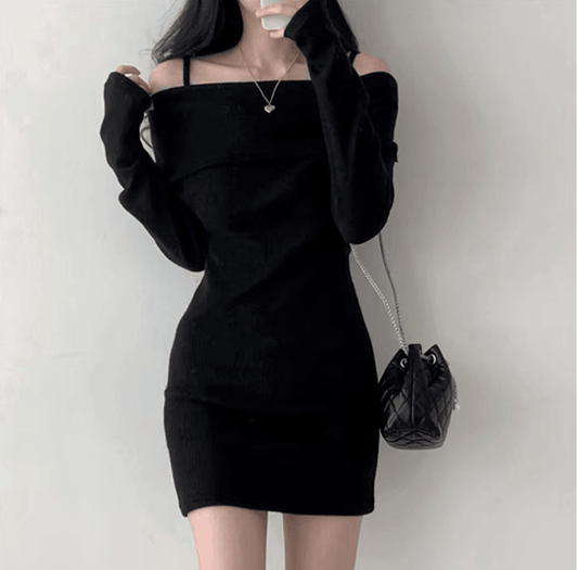 فستان كوري قصير مثير محبوك مكشوف الكتفين - فستان بأكمام طويلة وأشرطة رفيعة للنساء