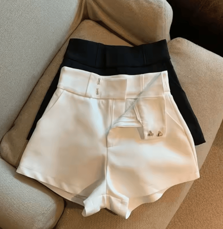 Women’s Black High-Waisted Shorts – Harajuku Elegance & Sexy A-Line Fit Women’s Black High-Waisted Shorts – Harajuku Elegance & Sexy A-Line Fit