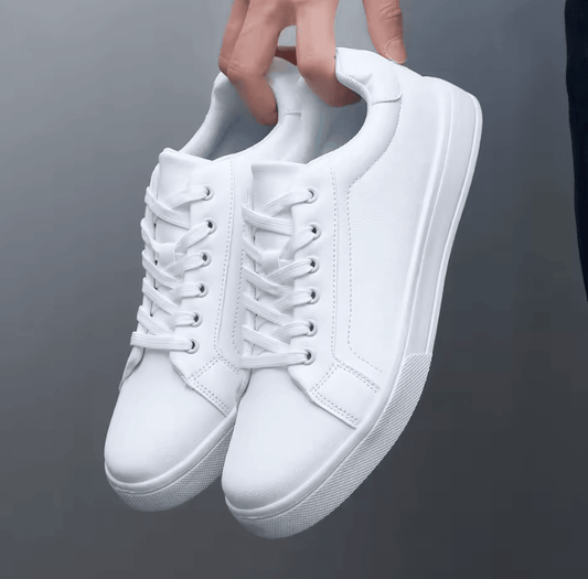 Men’s Skateboarding Shoes – Lightweight White & Black Sports Sneakers