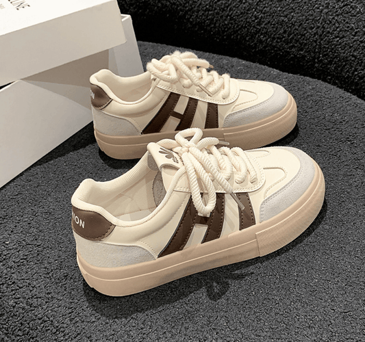 Thick-Soled Lace-Up Sports Board Shoes – Versatile & Stylish for Students