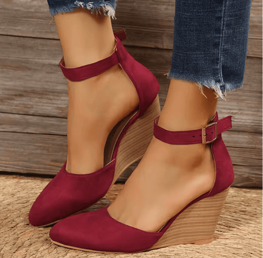 صنادل نسائية أنيقة بكعب عالٍ - كعب مدبب من جلد الغزال مغلق من الأمام