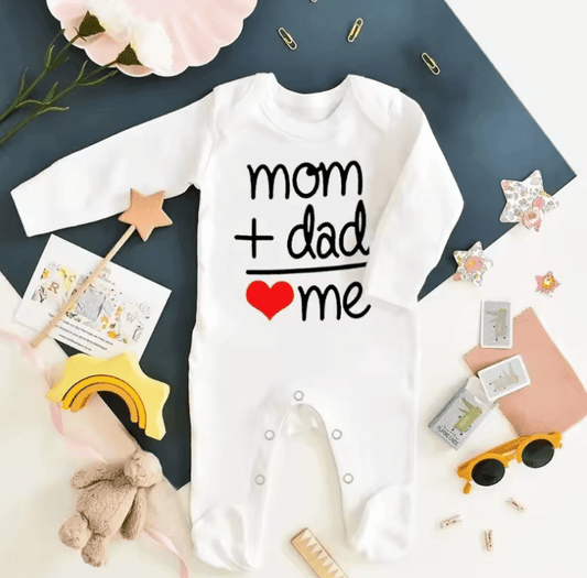 MOM+DAD=ME Baby Sleepsuit – Long Sleeve Infant Bodysuit with Round Neck – Cute Newborn Sleepsuit for Boys & Girls – Perfect Baby Shower Gift
