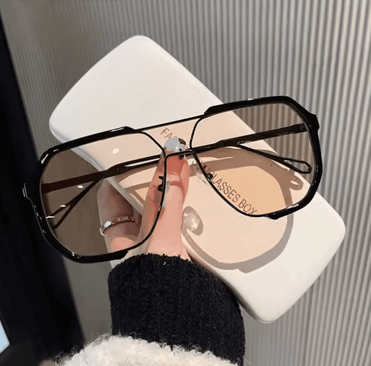 😎 Oversized One-Piece Sunglasses – Trendy 2025 UV400 Fashion Shades for Men & Women