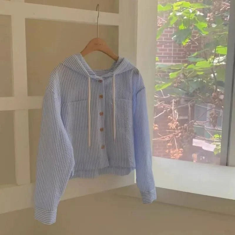 Camisa de rayas versátil para mujer: cárdigan de verano con protección solar y capucha de manga larga
