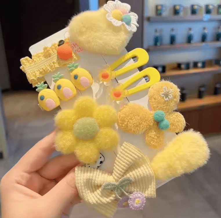 8/9PCS Children’s Plush Hair Clips – Colorful Cute Cartoon Hairpins for Little Girls