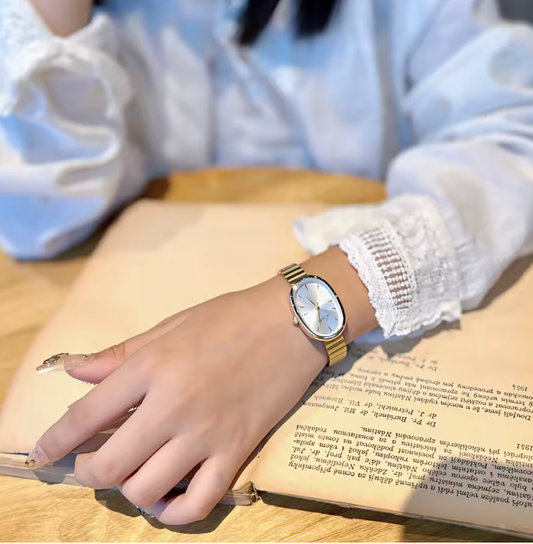 1PC Elegant Women’s Quartz Watch with Gold Bracelet – Vintage Luxury INS Style Fashion Watch – Versatile Timepiece for Ladies