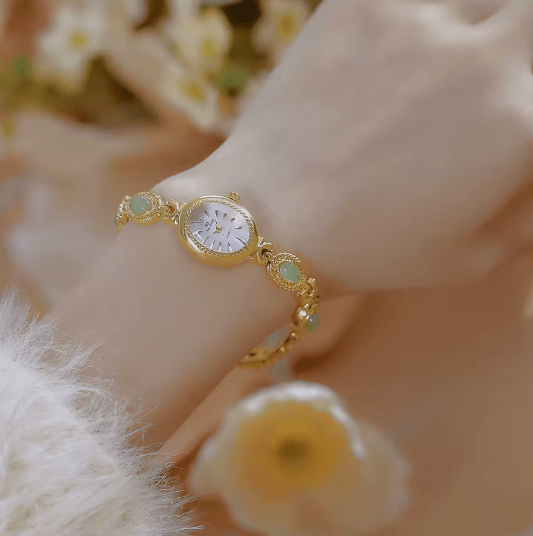 Women’s Natural Jade Bracelet Watch – Luxury Retro Gold Quartz Wristwatch with Small Oval Dial – Vintage Elegant Clock Gift for Ladies