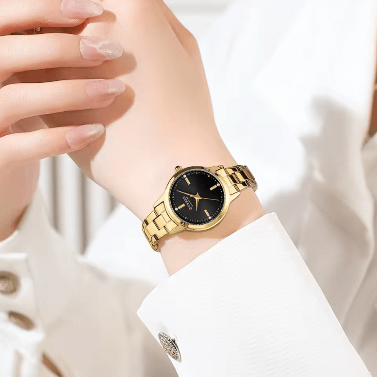 CURREN Women’s Elegant Quartz Watch – Simple Dial Bracelet Wristwatch for Ladies – Fashion Brand Timepiece with Charming Minimalist Design