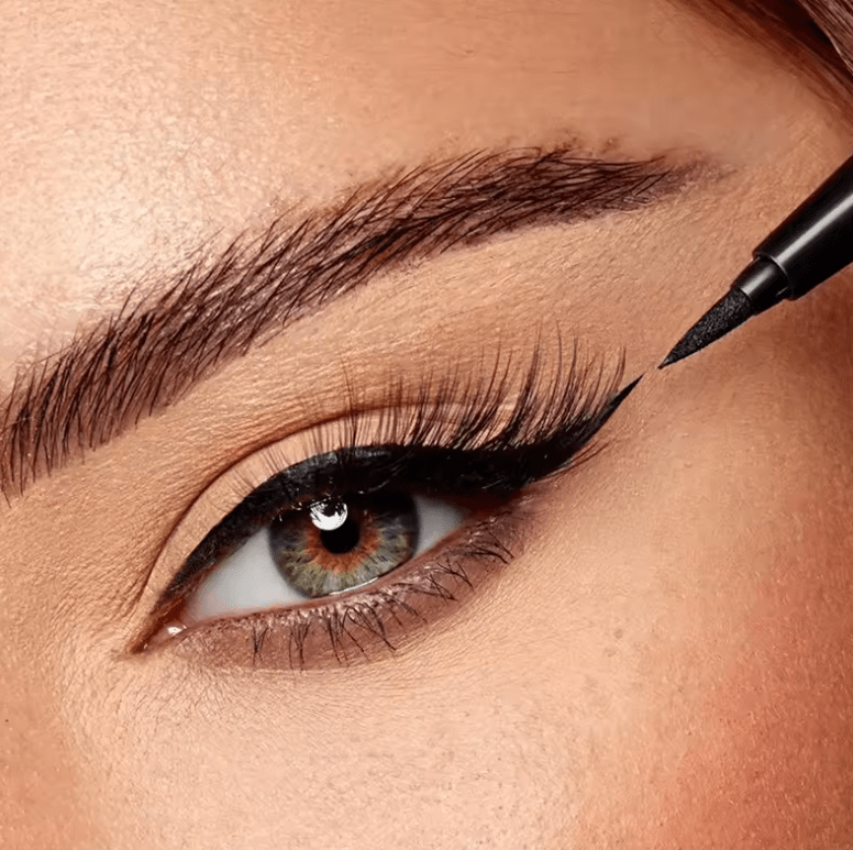 Quick-Dry Waterproof Liquid Eyeliner Pen – Long-Lasting, Smudge-Proof Matte Finish – Smooth Precision Tip Eye Liner for Bold & Defined Eye Makeup