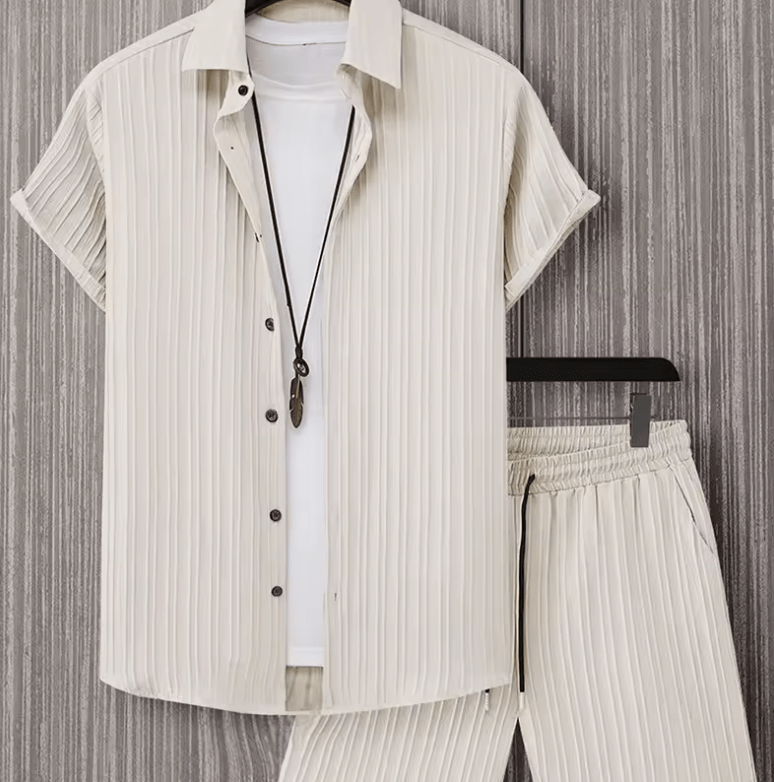 2025 Men’s Summer Striped Jacquard Shirt – Short Sleeve Button-Down Collar Shirt – Casual Fashionable Trendy Top – Lightweight Hot-Selling Summer Style