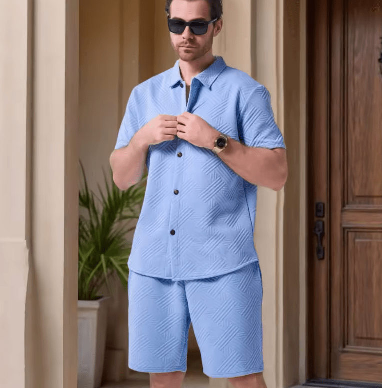 Men’s Summer Sleeveless Jacquard 2-Piece Set – Solid Color Stand Collar Shirt & Shorts – Casual Beach Outfit – Fashionable Lightweight Set