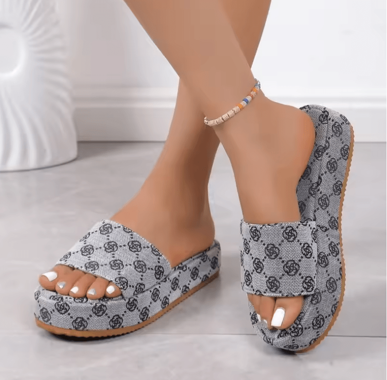 Women’s Platform Floral Sandals – 2025 Summer Designer Flat Slippers, Outdoor Beach Slide Shoes