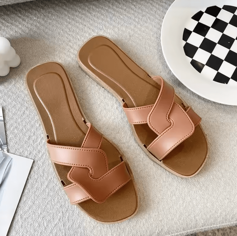 Fashionable Summer Women’s Macaron Cross Strap Flat Sandals – PVC Roman Style Outdoor Slippers