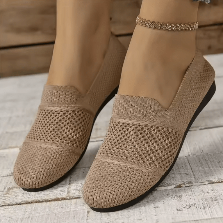 Women’s Knitted Running Shoes – Breathable Casual Sports Sneakers | Lightweight & Stylish Athletic Design