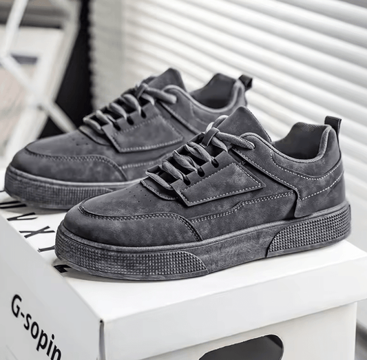 Oulylan Men’s Outdoor Sport Sneakers – Anti-Slip, Breathable & Lace-Up Design