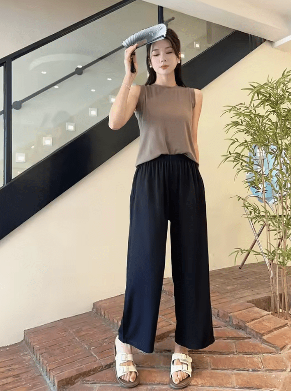 Women’s Loose Straight-Leg Summer Pants – Lightweight Cotton-Silk Blend, 9/10 Length Casual Trousers – Breathable & Relaxed Fit for Warm Weather