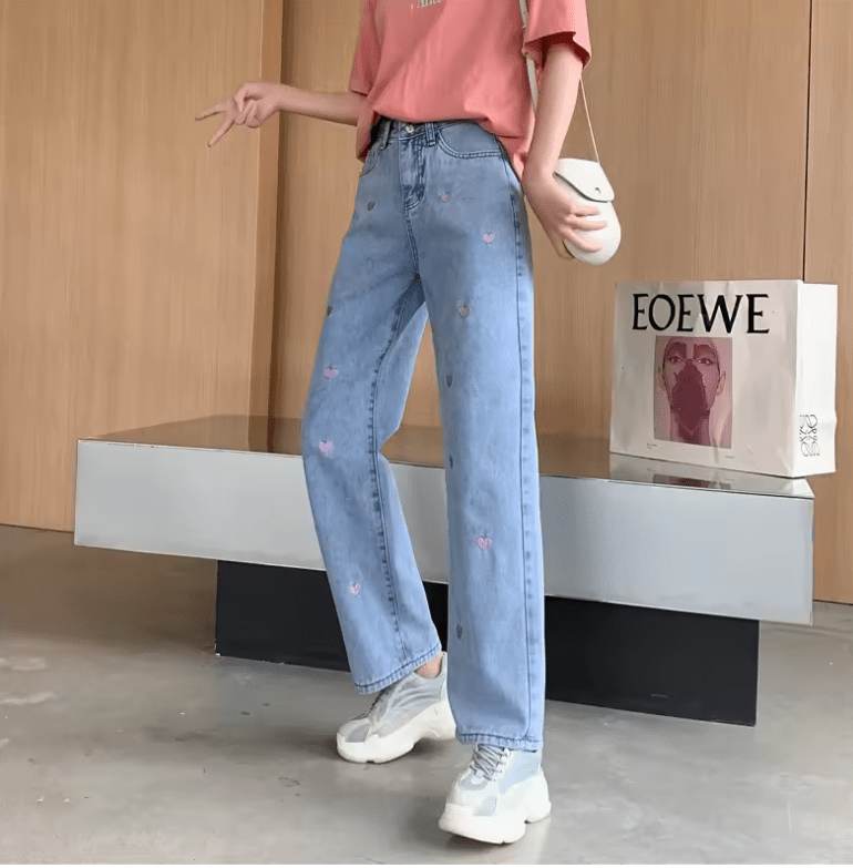 Women’s High Waist Wide-Leg Jeans – Heart Embroidery Baggy Denim Trousers, Retro Streetwear Style, Straight-Leg Sweet Girl Student Look