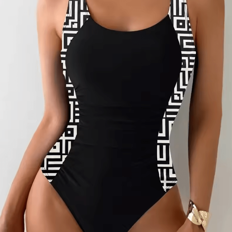 2025 Women’s Quick-Dry Patchwork One-Piece Swimsuit – Gathered & Conservative Swimwear Design