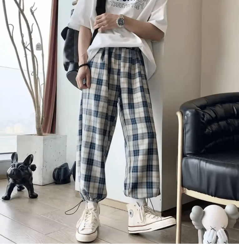 Men’s Black & White Plaid Casual Pants – Straight Loose Korean Style Dad Jeans, Comfortable Fashionable Trousers