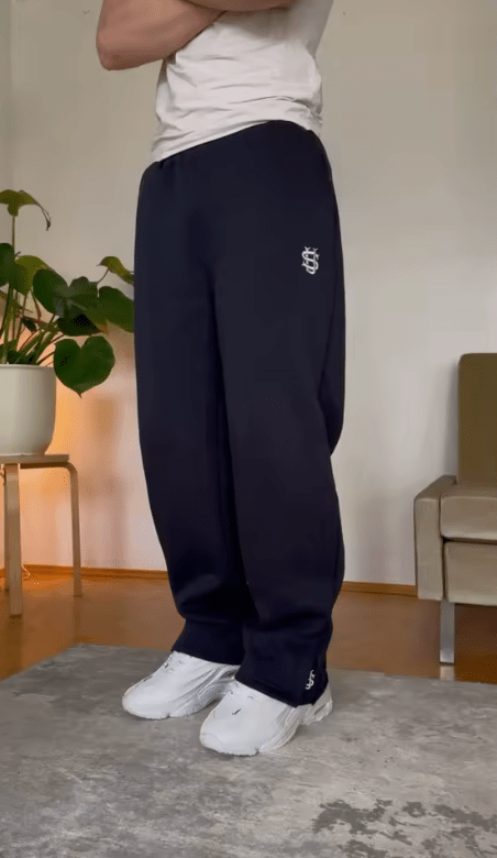 American Men’s Navy Blue Y2K Joggers – Berlin Street Style Retro Hip Hop Sweatpants, Elastic Waist Casual Pants with Coin Embroidery