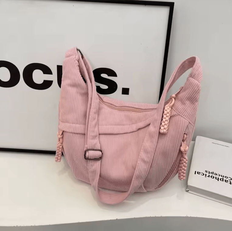 Women’s Large-Capacity Crescent Shoulder Bag – Fashion Crossbody with Adjustable Strap, Daily Messenger Bag with Pendant for Commuting