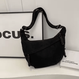 Women’s Large-Capacity Crescent Shoulder Bag – Fashion Crossbody with Adjustable Strap, Daily Messenger Bag with Pendant for Commuting