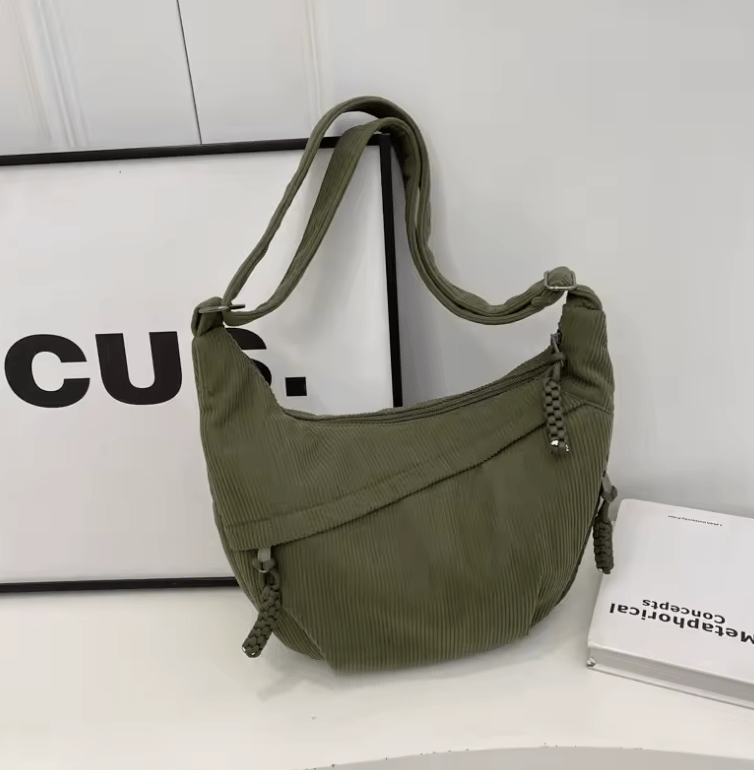 Women’s Large-Capacity Crescent Shoulder Bag – Fashion Crossbody with Adjustable Strap, Daily Messenger Bag with Pendant for Commuting