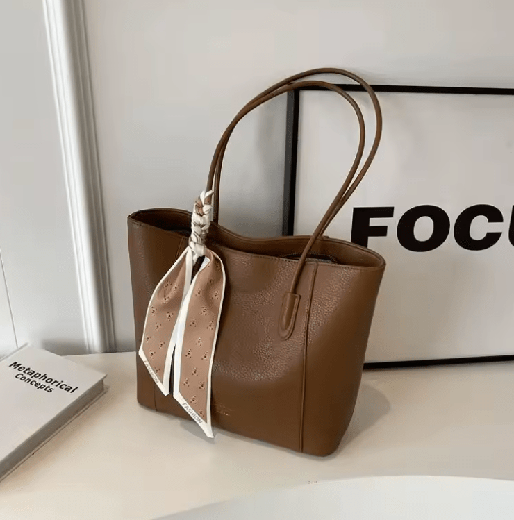 Women’s Trendy Korean Large-Capacity Shoulder Bag – Hot Sale Student & Commuter Tote, New Style with Zipper Closure, Artificial Leather