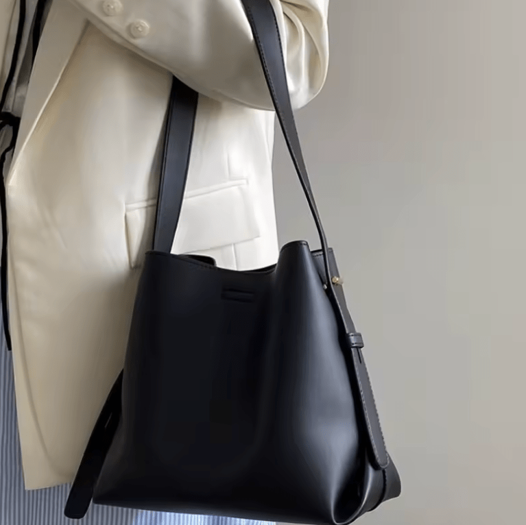 Women’s Small Niche Bucket Bag – Large-Capacity Daily Commuting Tote, Single Shoulder & Crossbody Design