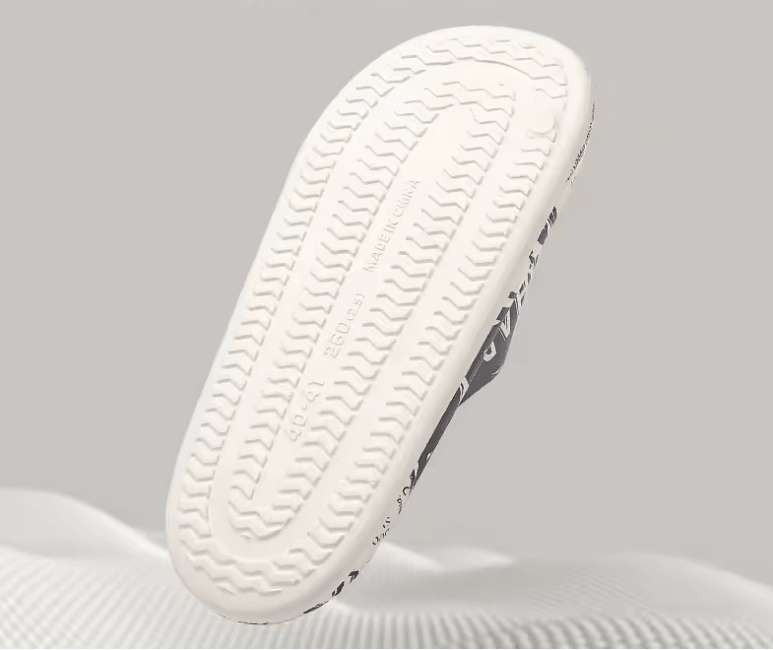 2025 Unisex Summer Slippers – Thick-Soled Beach Sandals & Home Bath Flip Flops