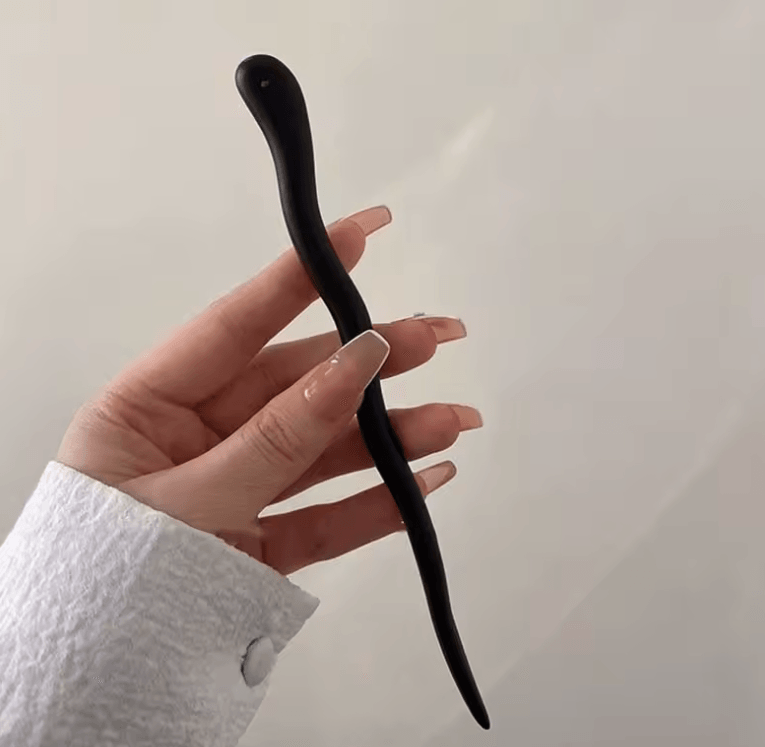 Chinese Sandalwood Hairpin Set – Vintage Green Wood Hair Sticks for Women