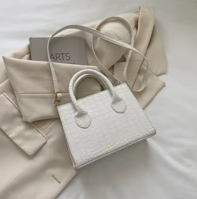 Women’s Spanish Minimalist Crocodile Pattern Tote Bag – Large-Capacity Single Shoulder Bag, New Popular Fashion Design