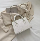 Women’s Spanish Minimalist Crocodile Pattern Tote Bag – Large-Capacity Single Shoulder Bag, New Popular Fashion Design