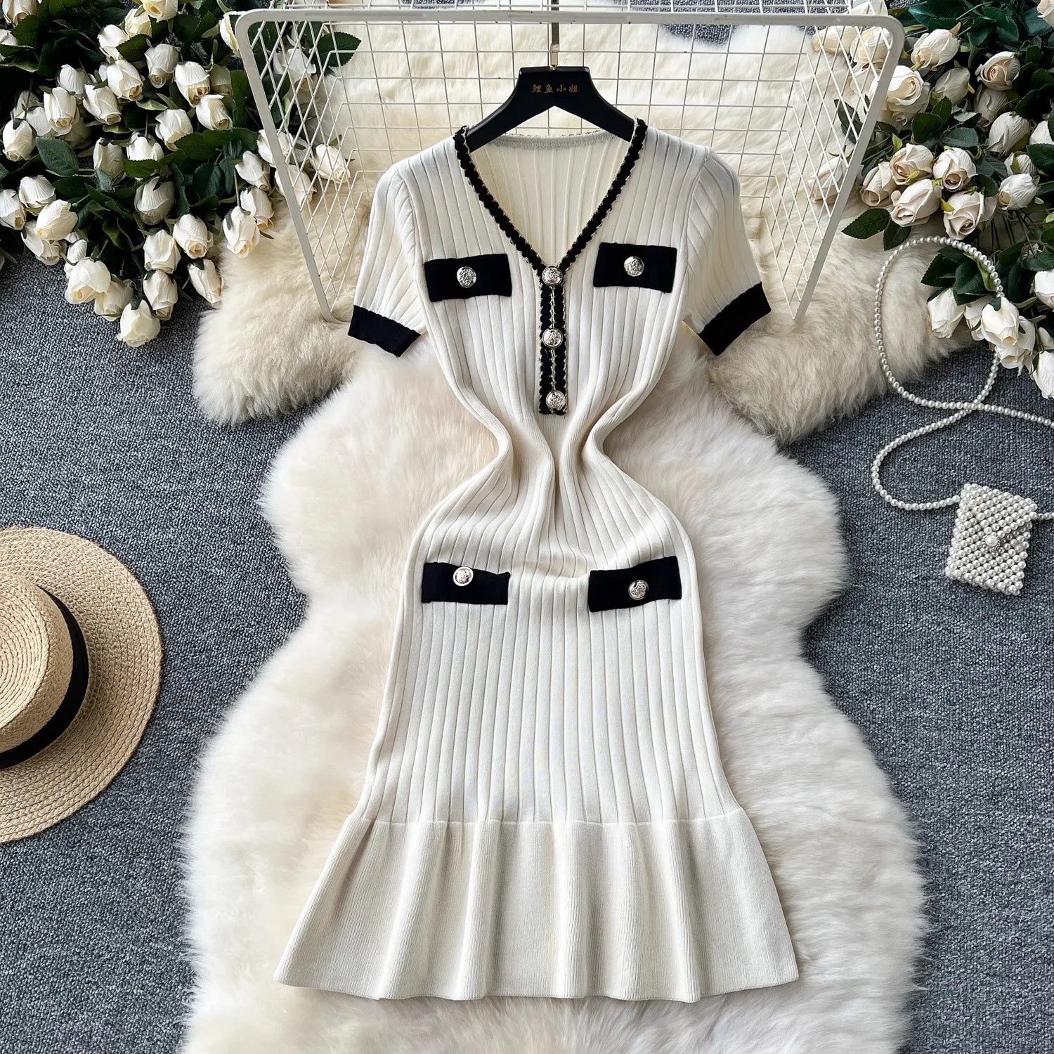 YuooMuoo Brand Fashion Knitted Mermaid Dress 2026 New Elegant V-neck Buttons Ribbed Sweater Dress Lady Bodycon Party Vestidos