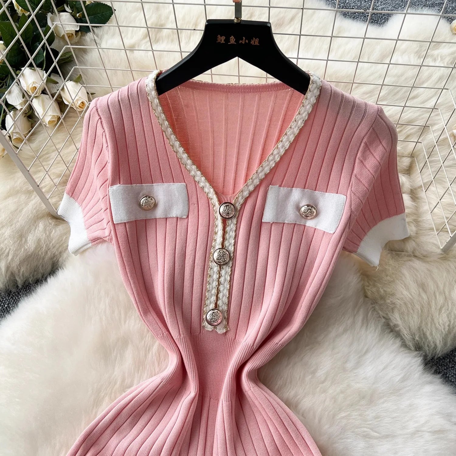 YuooMuoo Brand Fashion Knitted Mermaid Dress 2026 New Elegant V-neck Buttons Ribbed Sweater Dress Lady Bodycon Party Vestidos