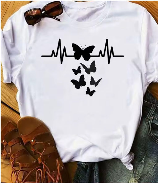 90s Butterfly & Heart Print T-Shirt – Trendy Summer Tee for Women