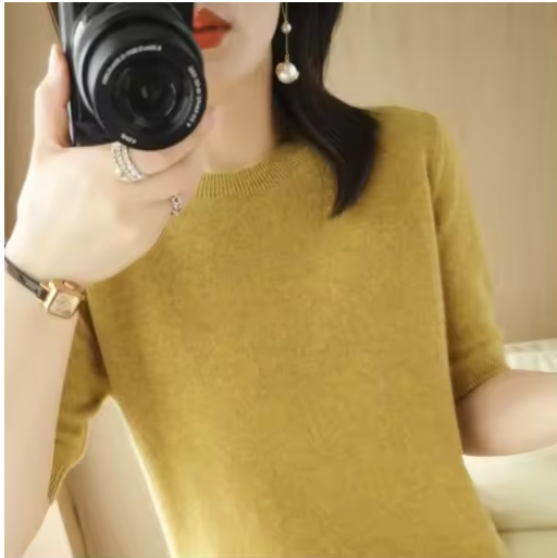 Soft Short-Sleeve Knitted Sweater for Women – Slim Fit & Elegant Style