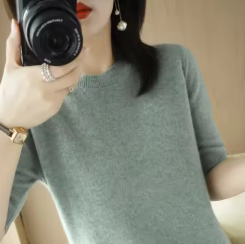 Soft Short-Sleeve Knitted Sweater for Women – Slim Fit & Elegant Style