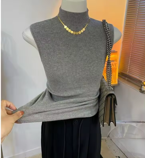 Women's Sleeveless Knitted Sweater Vest – Simple, Stylish & Effortlessly Chic