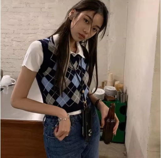 Women's Argyle Knit Sweater Vest – Cropped Preppy Street Style