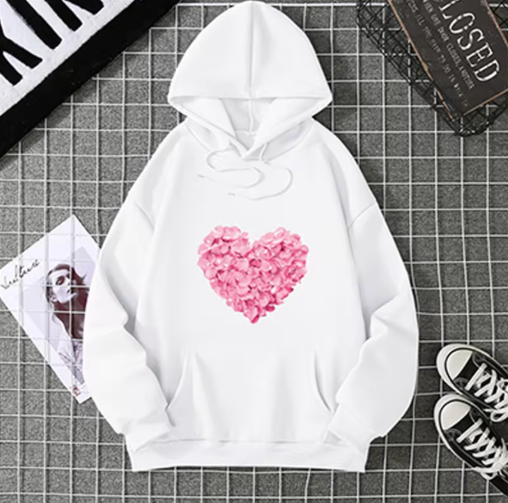Heart Print Graphic Hoodie – Cute & Comfy Pullover Sweatshirt for Girls – Loose Fit Casual Fashion Top
