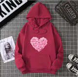 Heart Print Graphic Hoodie – Cute & Comfy Pullover Sweatshirt for Girls – Loose Fit Casual Fashion Top