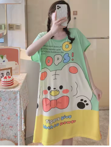 Cute & Comfy – Cartoon Nightdress for Relaxed Evenings