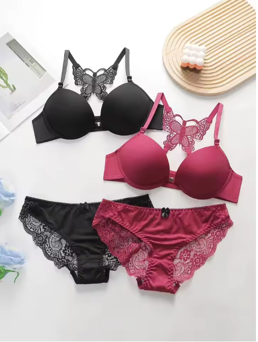 Delicate Allure – Lace Lingerie Set with Butterfly Back