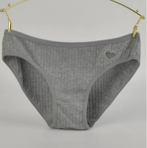 Sweet Comfort – Heart-Print Cotton Panties for Everyday Bliss
