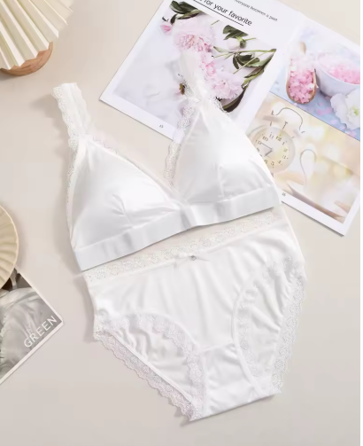 FINETOO Ice Silk Lingerie Set – Soft Bralette & Lace-Trimmed Panties