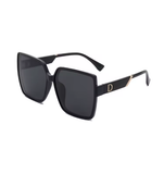 Cool Street Style Women’s Sunglasses – Lightweight & UV Resistant
