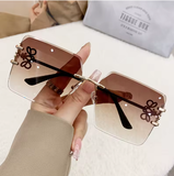 Oversized Rimless Square Women’s Sunglasses – Vintage Gradient Shades