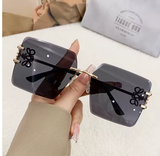 Oversized Rimless Square Women’s Sunglasses – Vintage Gradient Shades