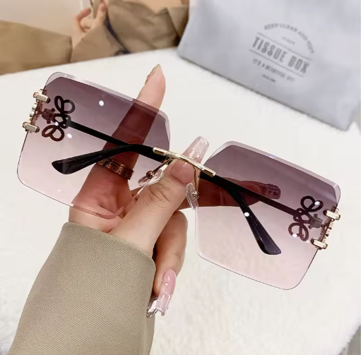Oversized Rimless Square Women’s Sunglasses – Vintage Gradient Shades
